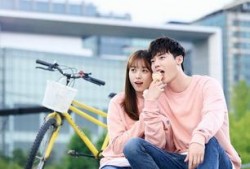 两个世界的我们,两个世界中的我们